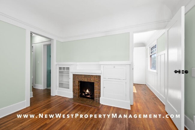 Building Photo - Charming Sherman Heights 2-Bedroom, Available Now!
