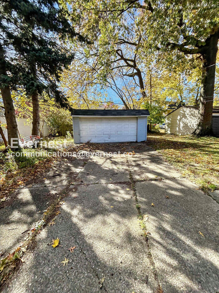 Building Photo - 988 Brunswick Rd