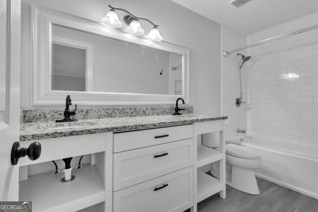 Building Photo - 515 Rock Shadow Ct