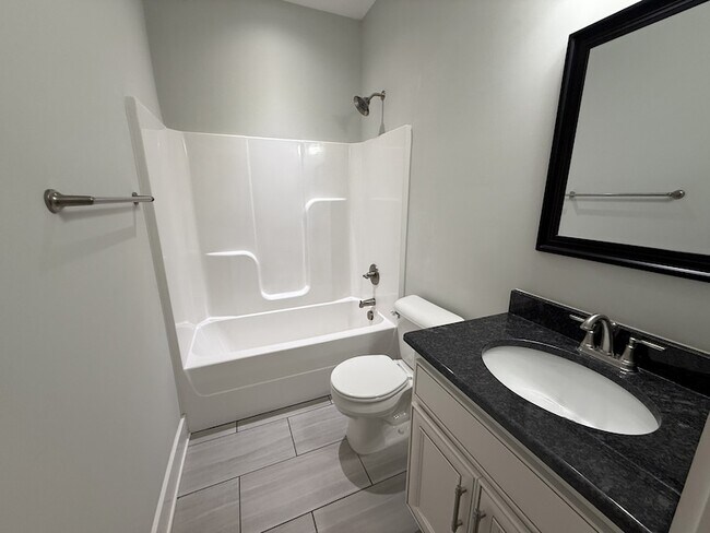 Building Photo - 1124 Watercress Ct