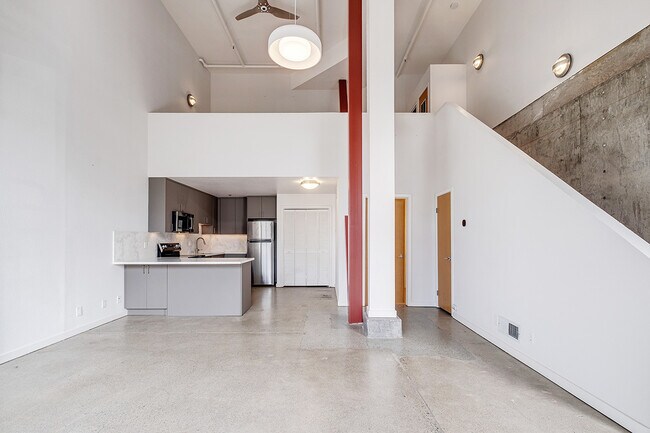 Building Photo - 701 Minnesota St