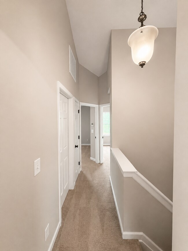 Building Photo - Three bedroom, 2.5 bath townhome in Whitsett