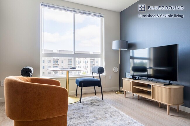 Primary Photo - 18004 Midvale Ave N