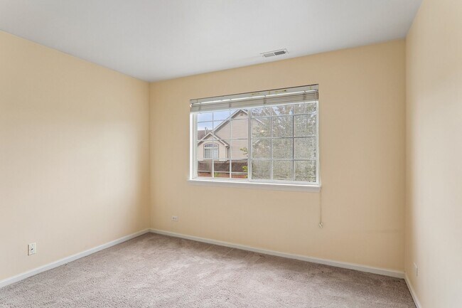 Building Photo - 984 Park Hill Cir