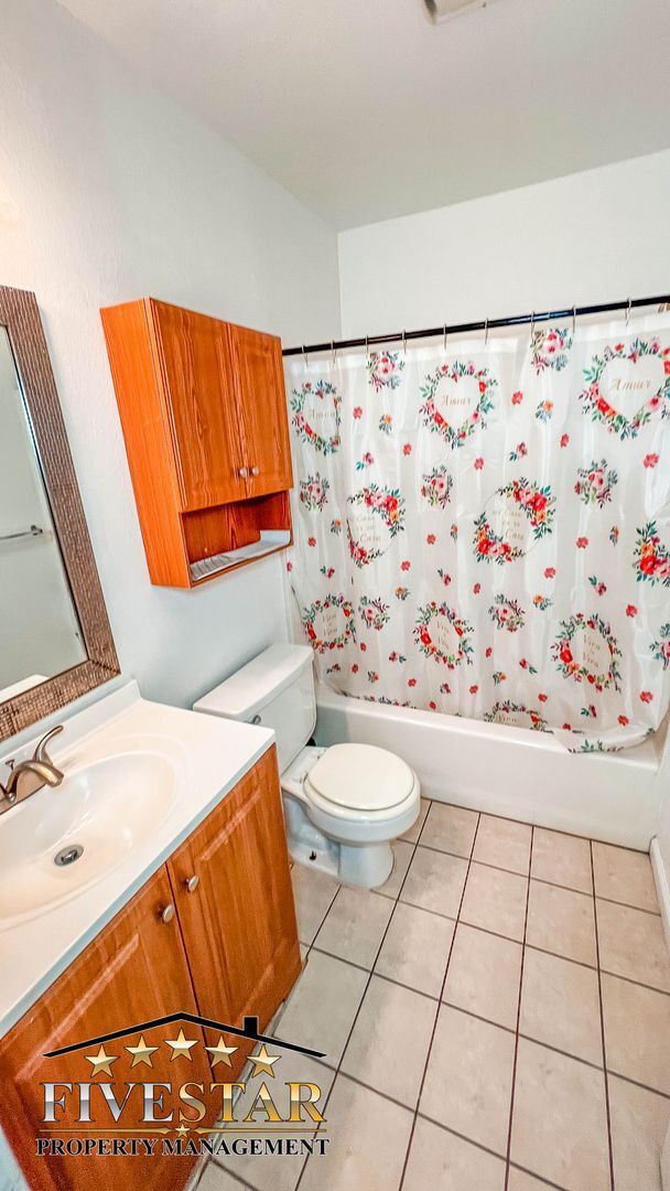 Building Photo - House for Rent on 4605 Mt. Vernon Avenue