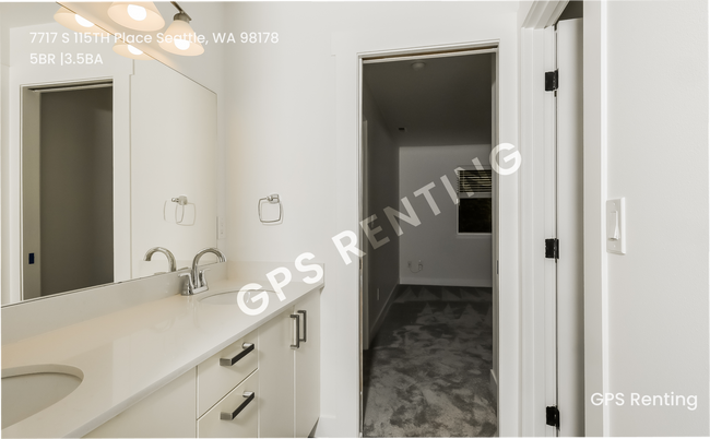 Building Photo - 7717 S 115th Pl