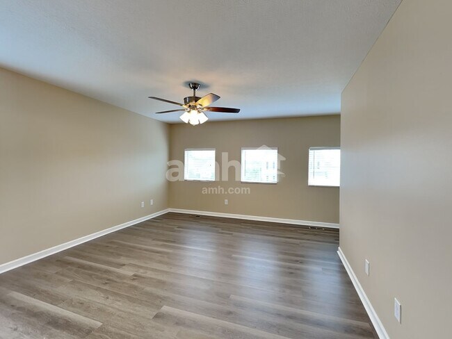 Building Photo - 9073 Bunker Hill Way