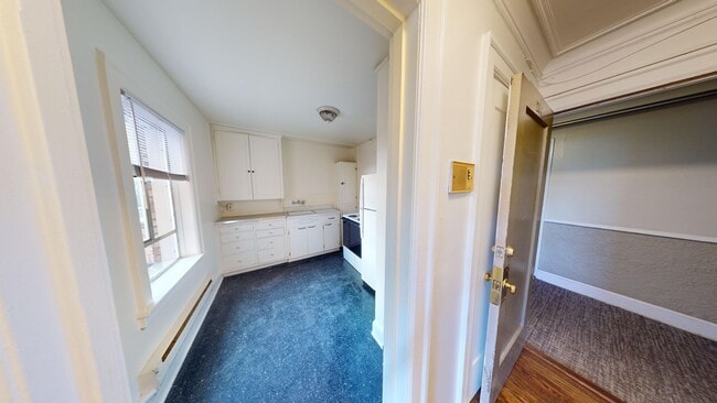 Interior Photo - The Carlton Apartments