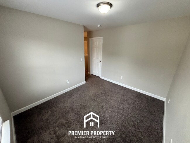 Building Photo - Family-Friendly 3BR Odenville Home with Stainless Steel Appliances & Spacious Backyard