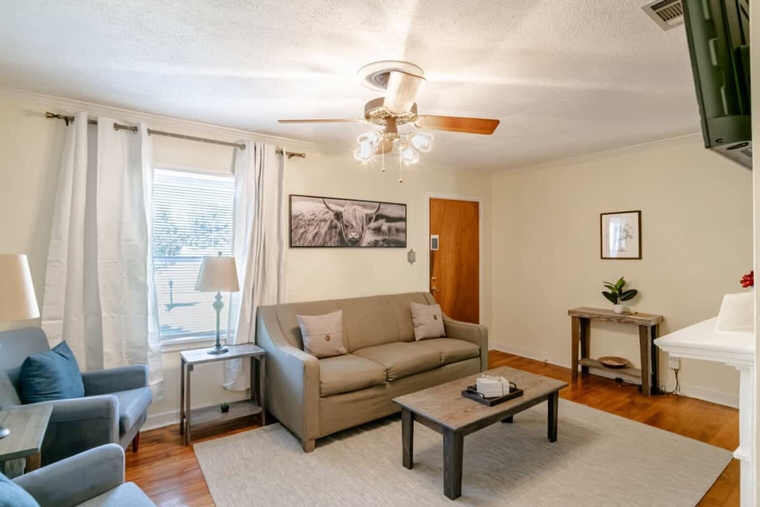 Building Photo - 2861 Potter Dr