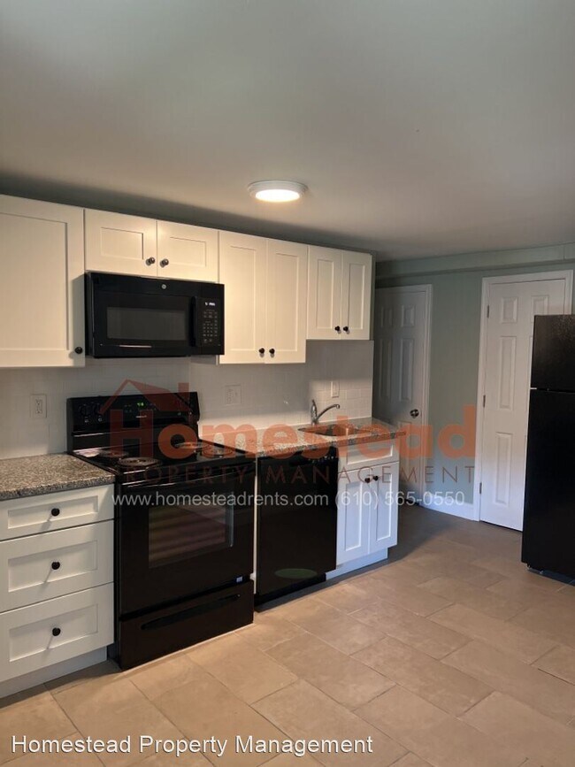 Building Photo - 3 br, 1.5 bath House - 129 Ervin Ave