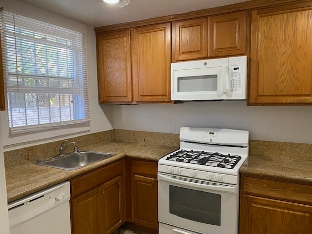 Kitchen - 5426 S Van Ness Ave