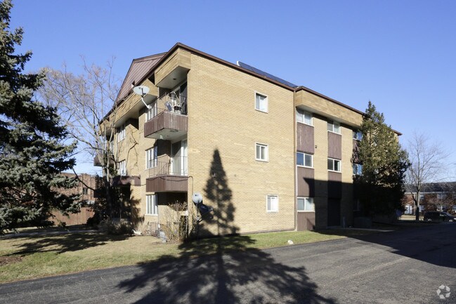 Building Photo - 30 Briar St