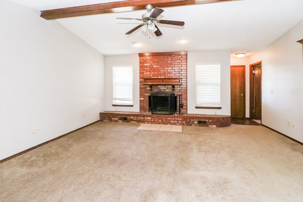 Building Photo - 12913 S Drexel Ave