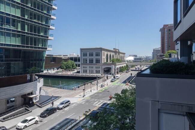 Building Photo - 133 Seaport Blvd