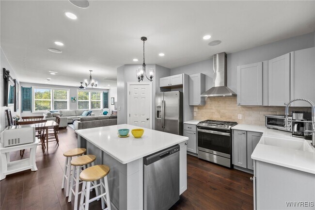 Building Photo - 5445 E Creek Rd