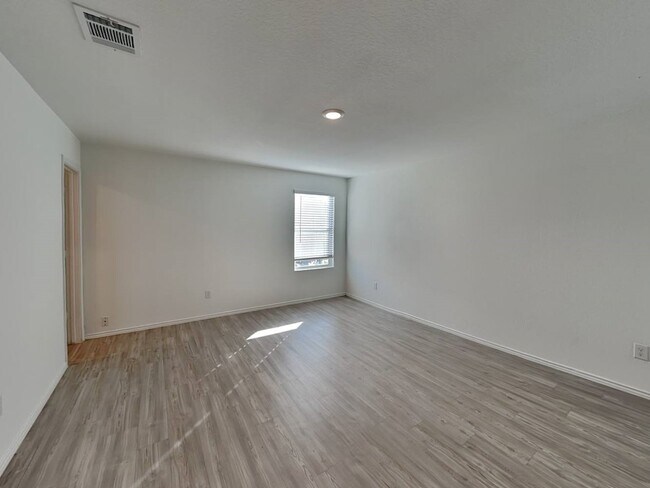 Building Photo - 5933 Antonio Pl