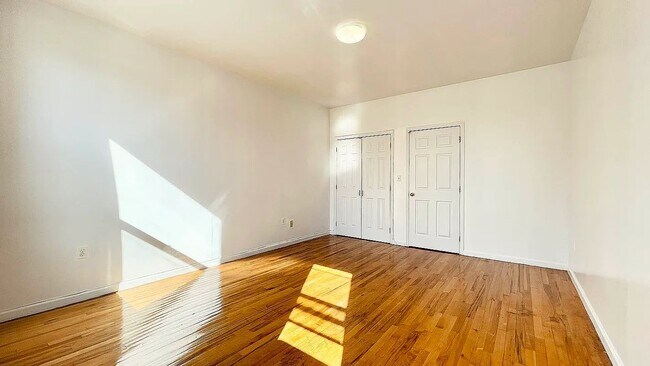 Building Photo - 1374 Bushwick Ave