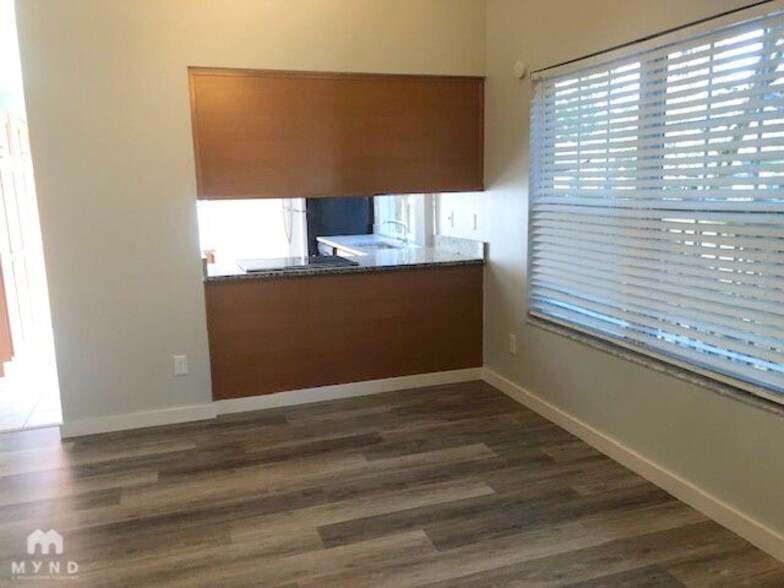 Building Photo - 1766 Iroquois Dr