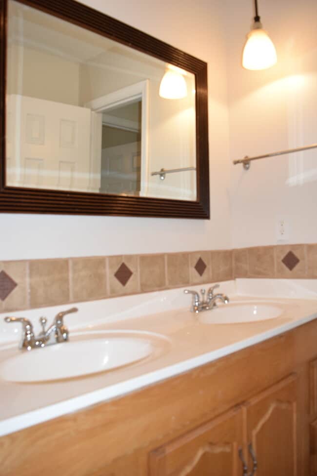 Building Photo - Updated photos coming soon…Great 2 Bedroom 1 1/2 Bath Townhome Now Available in River Plantation!
