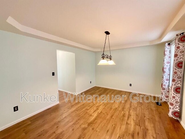 Building Photo - 110 St Sabre Dr