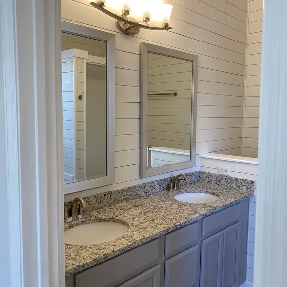 Building Photo - 2104 Baldwin Park Dr