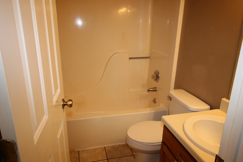 Building Photo - 6008 Southcrest Dr