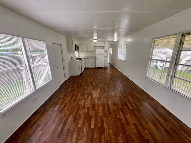 Building Photo - 1117 S Christiana Ave