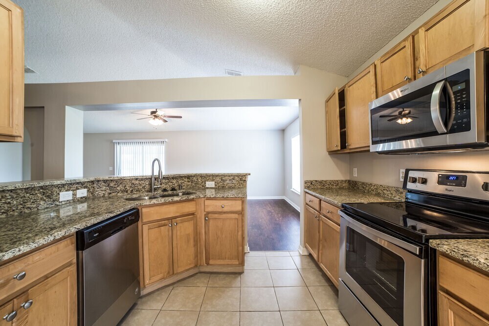 Building Photo - 2925 White Magnolia Loop