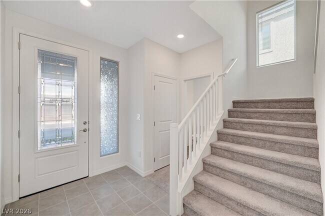 Building Photo - 677 Soaring Wings Ave