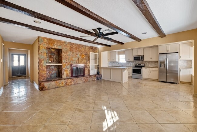 Building Photo - 6231 S Briar Knoll Dr