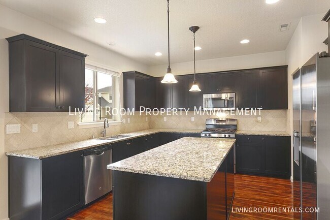 Building Photo - 10108 NE 139th Ave