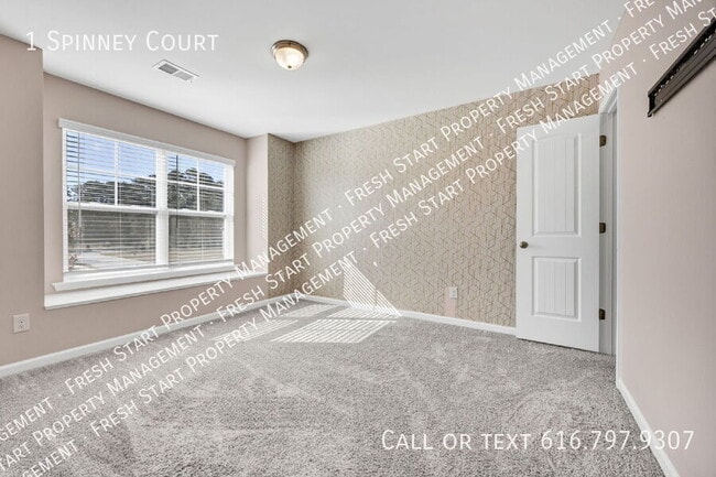 Building Photo - 1 Spinney Ct