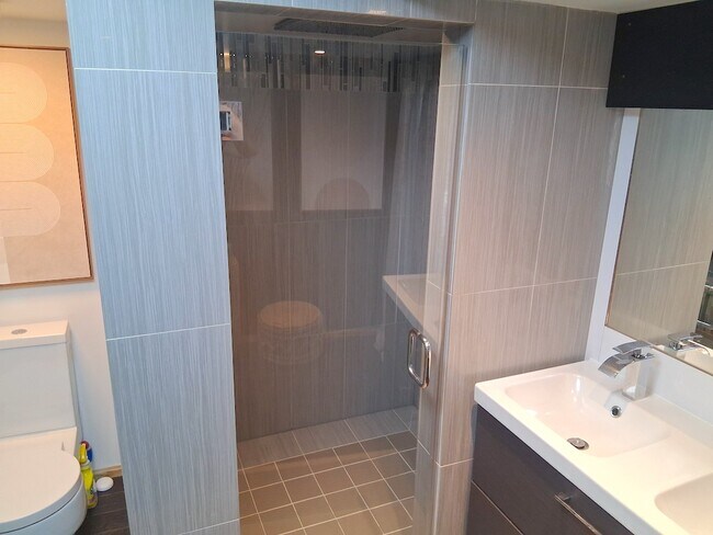 Building Photo - 603 38th St W