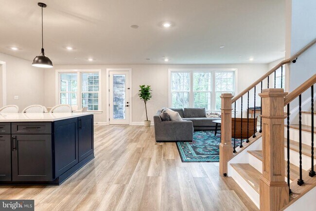Building Photo - 7679 Cross Creek Dr