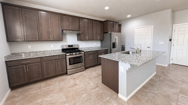 Building Photo - NO HOA | 2 Story New Paint | New Appliances | Bedroom & Full Bath Downstairs