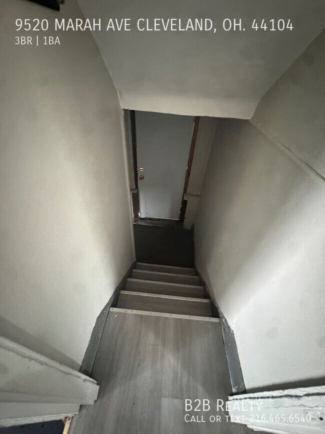 Building Photo - 9520 Marah Ave