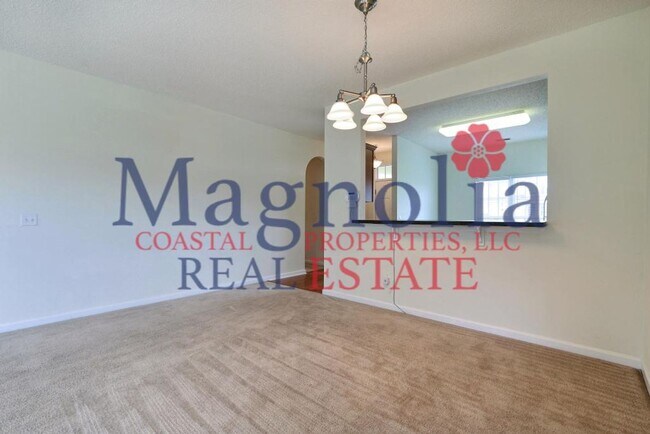Building Photo - 3 Bedroom 2 Bathroom Live Oak - Richmond Hill