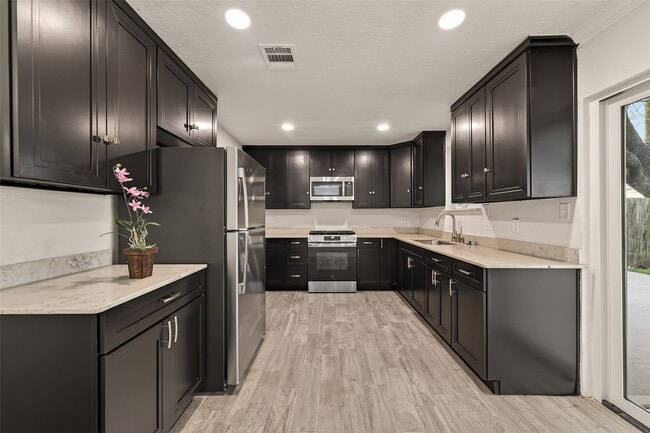 Building Photo - 11118 Stroud Dr