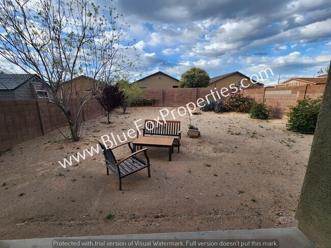 Building Photo - 2427 E Camino Malcote
