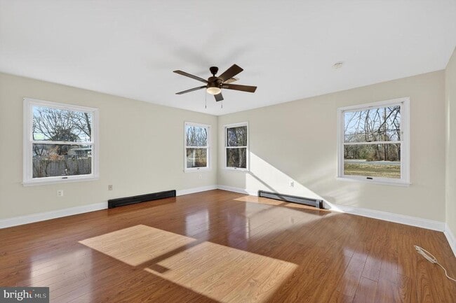 Building Photo - 27 Reeves Station Rd