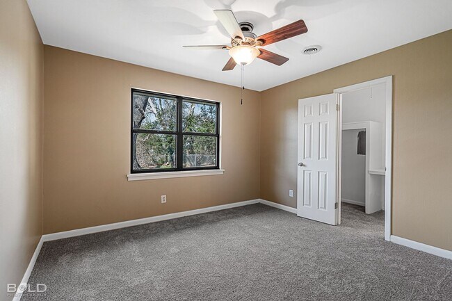 Building Photo - Cute 3 bedroom in South Bossier!