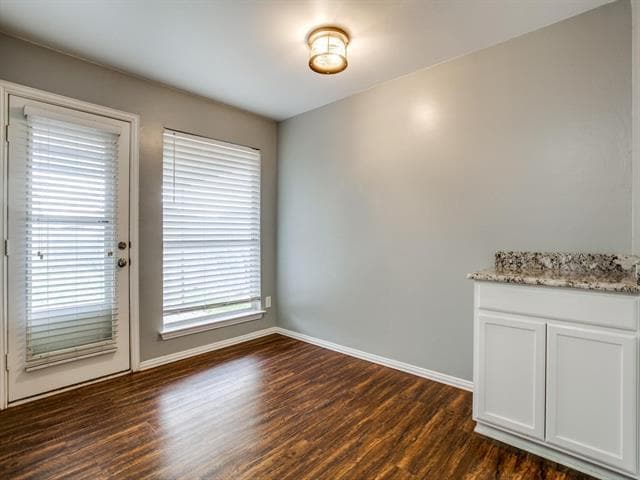 Building Photo - 129 Lipan St