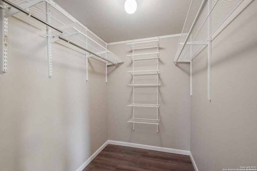 Building Photo - 1136 Berry Creek Dr