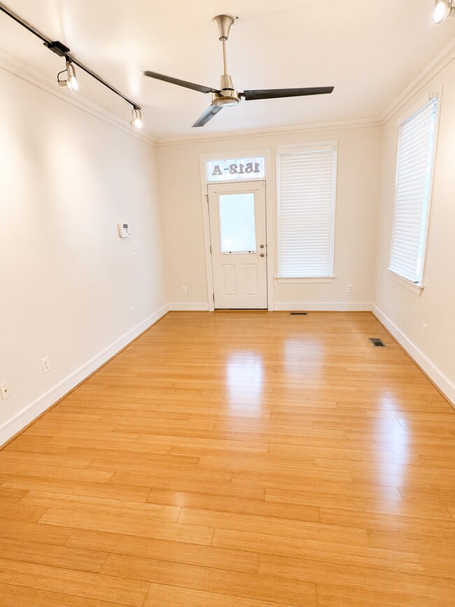 Building Photo - Stylish 2 Bedroom, 2 Bath Condo in the Heart of Manchester
