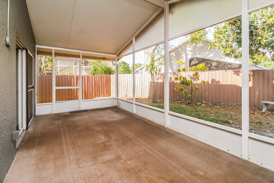 Building Photo - 2756 River Ridge Dr