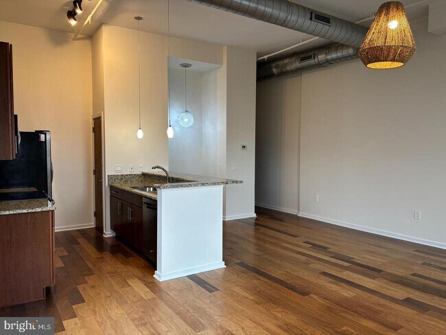 Building Photo - 926 N 3rd St