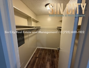 Building Photo - Discover Urban Comfort: Spacious 1-Bedroom Oasis at Lyn Capri
