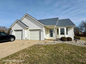 Building Photo - 6030 Canton Dr