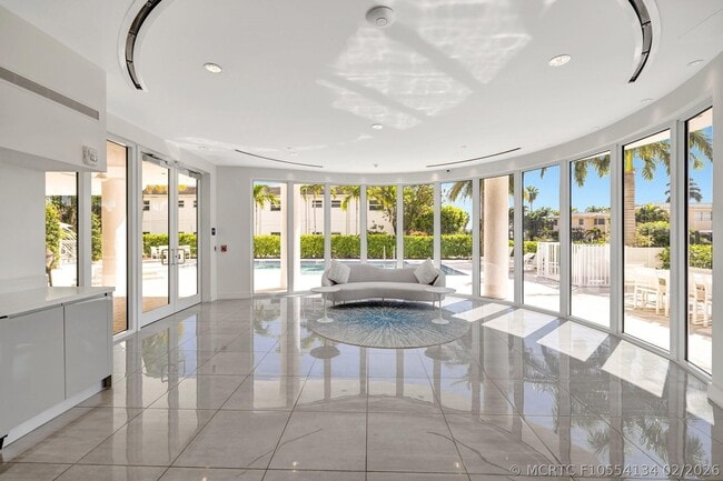 Building Photo - 612 Bayshore Dr